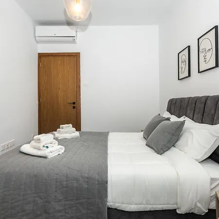 Molos Luxury Sea View Lägenhet Limassol