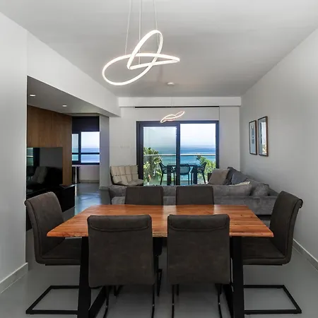 Molos Luxury Sea View * Limassol