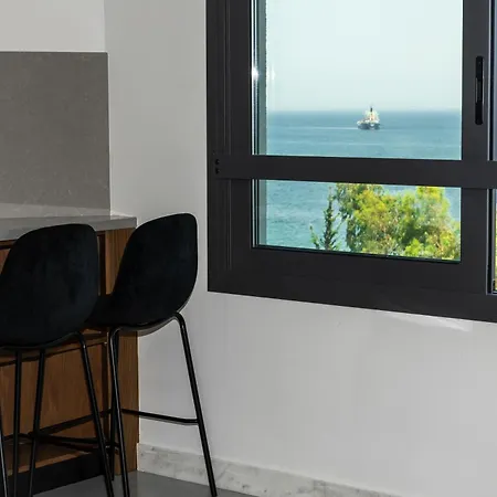 Lägenhet Molos Luxury Sea View Limassol